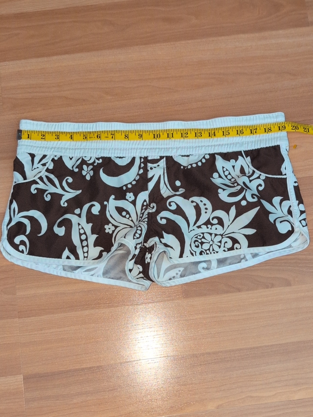 Roxy Women’s Floral Print Board Shorts in Brown and White - Picture 3 of 7